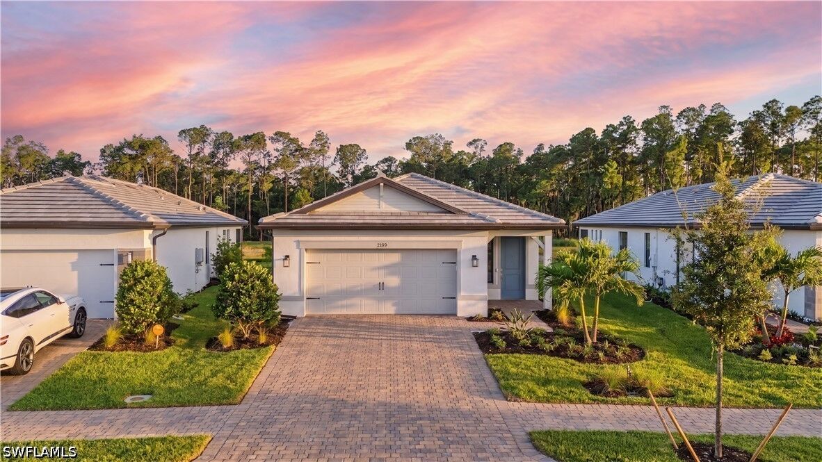 Property Photo:  2139 Freemont Way  FL 34120 