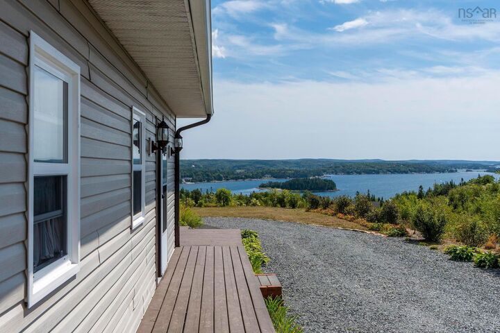 Property Photo:  166 Hillside Drive  NS B3Z 1W8 