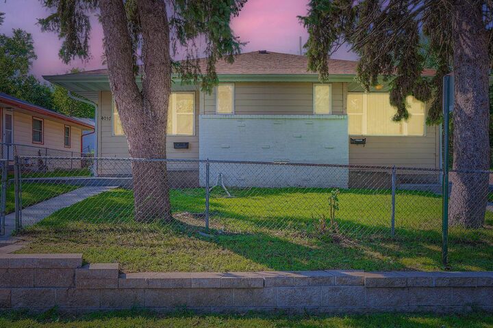 Property Photo:  4037 37th Avenue N  MN 55422 