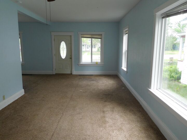 Property Photo:  1017 Minnesota Avenue NW  MN 56601 