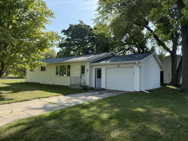 Property Photo:  109 Arkansas Avenue  MN 56339 