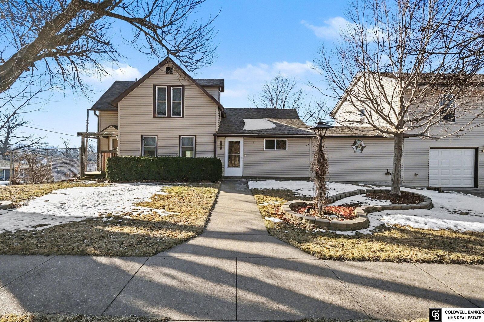 Property Photo:  1101 Main Street  NE 68048 