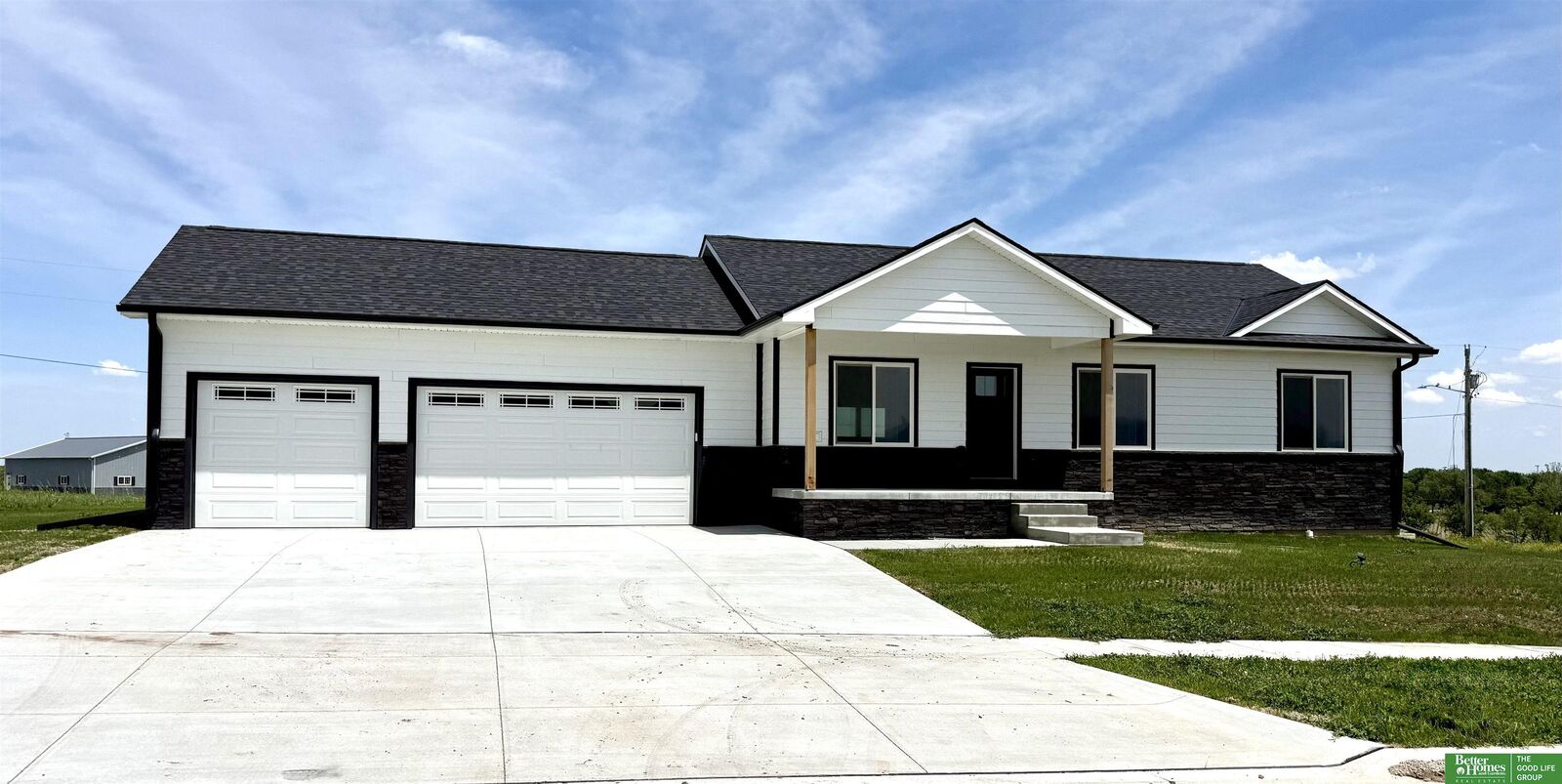 Property Photo: 300 Jo Lane NE 68401