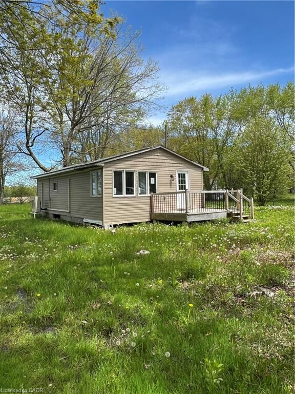 28 Derner Line — photo 1