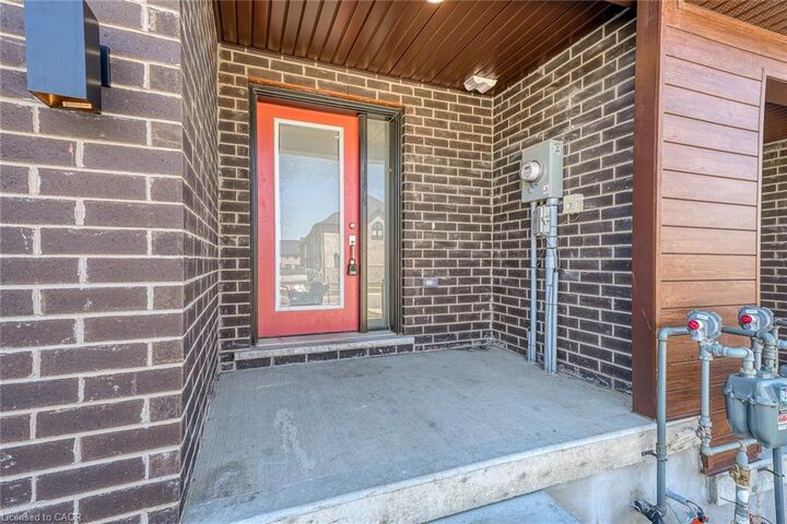 Property Photo: 95 Queensbrook Crescent ON N1S 0E4