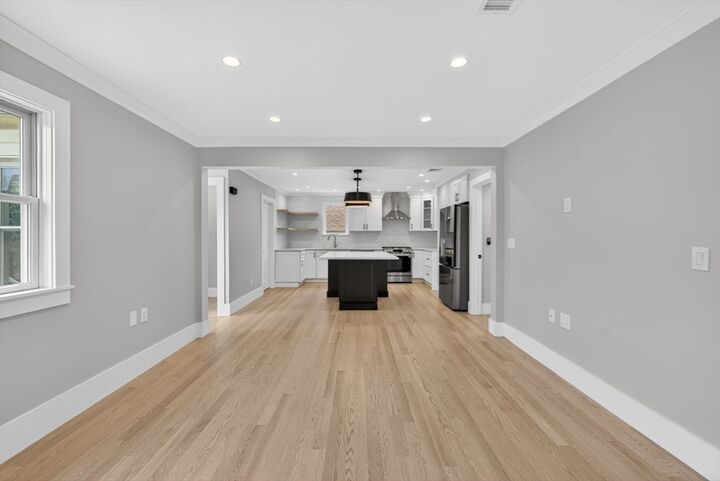 Property Photo:  29 Hanson St 2  MA 02143 