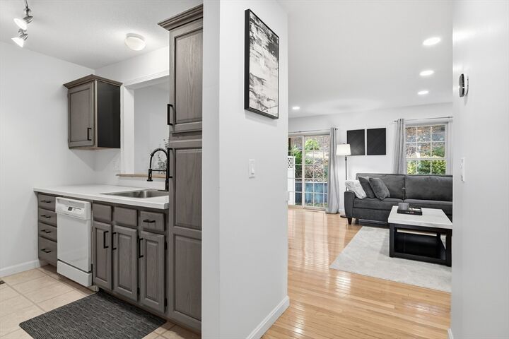 Property Photo:  18 Palmer Rd 15  MA 01057 