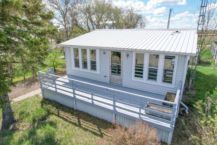 Property Photo:  140 1st Street  AB T0B 1B0 