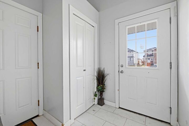 Property Photo:  7002 50 Avenue  AB T4V 5G1 