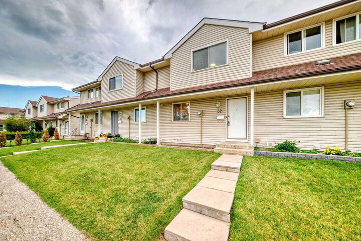 Property Photo: 1515 Falconridge Drive NE 32 AB T3J 1J8
