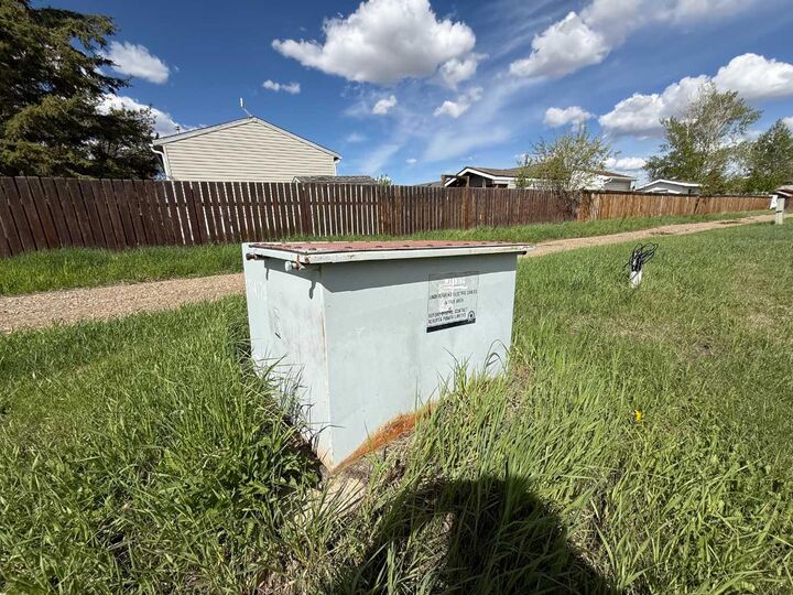 Property Photo: 4504 46 Avenue AB T0H 3A0