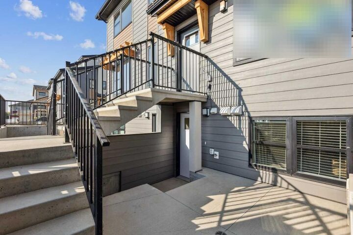135 Mahogany Parade SE 1112 — photo 1