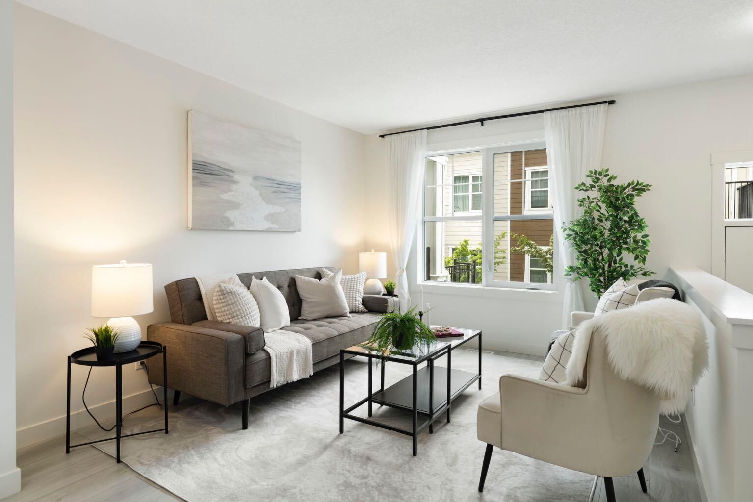 Property Photo:  812 Cranbrook Walk SE  AB T3M 2V5 