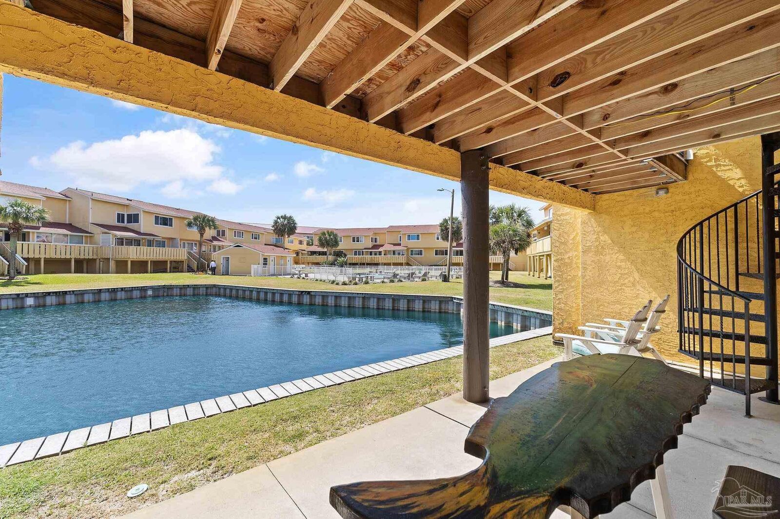 Property Photo:  1500 Via Deluna Dr G6  FL 32561 