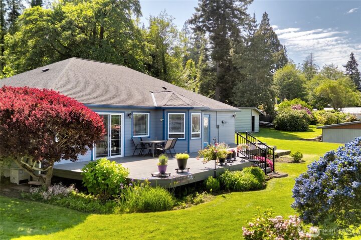 Property Photo:  23086  Buchanan Street  WA 98273 