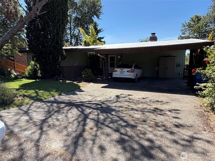 Property Photo:  7949  20th Avenue SW  WA 98106 
