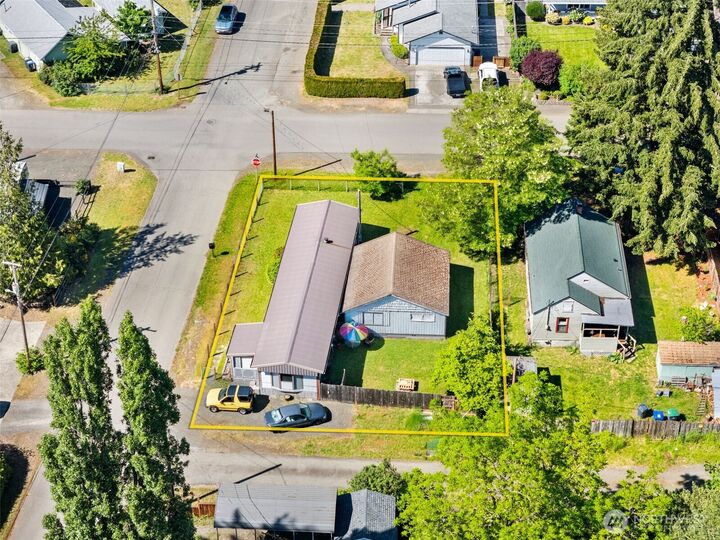 Property Photo:  1239 W Birch Street  WA 98584 