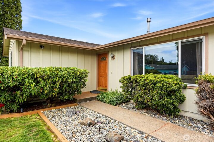 Property Photo: 6627 95th Street NE WA 98270
