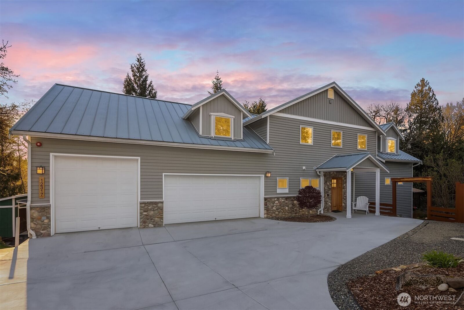 Property Photo:  12317  176th Avenue SE  WA 98059 