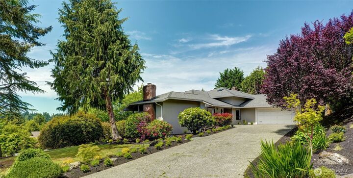 Property Photo: 8808 NE 14th Street WA 98004