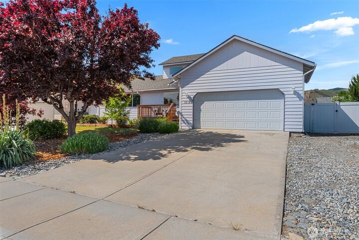 Property Photo:  1516  Rex Road  WA 98801 