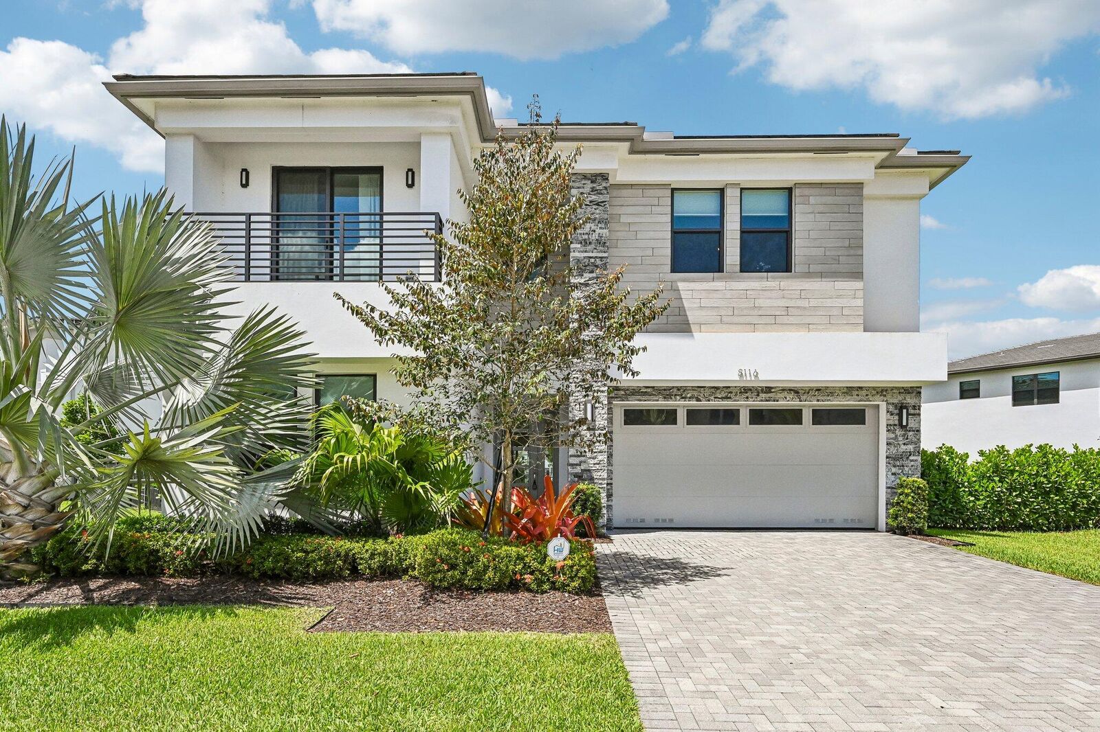 Property Photo:  8116 Laurel Falls Drive  FL 33496 