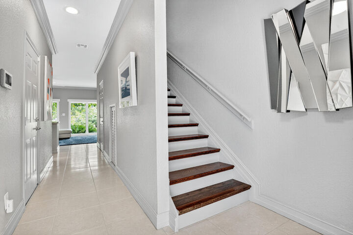 Property Photo:  1777 NE 4th Avenue B3  FL 33305 