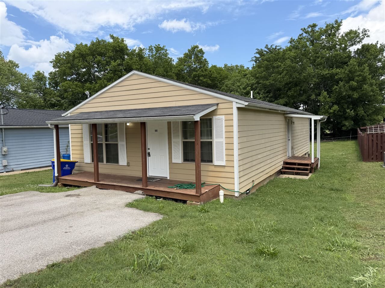 Property Photo:  906 Boatlanding Road  KY 42101 