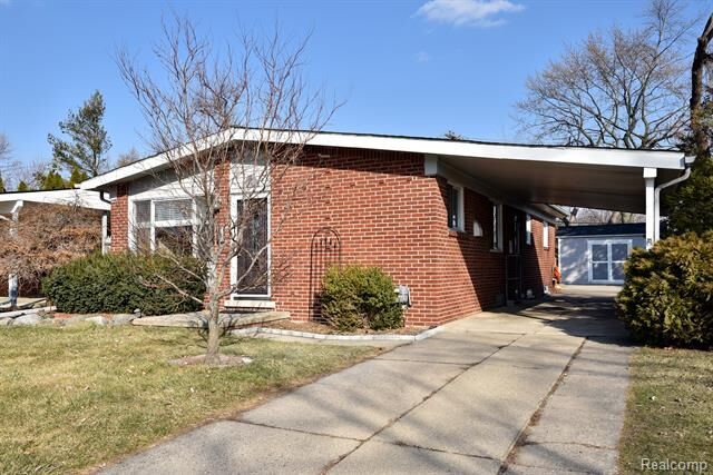 Property Photo: 3516 Greenway Avenue MI 48073