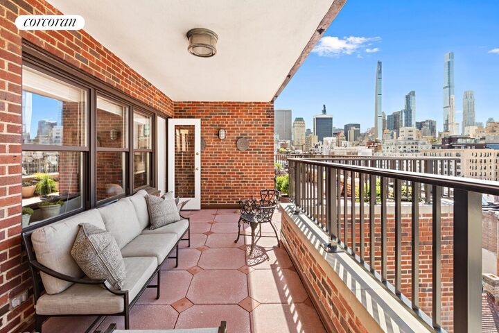 Property Photo:  710 Park Avenue 14E  NY 10021 