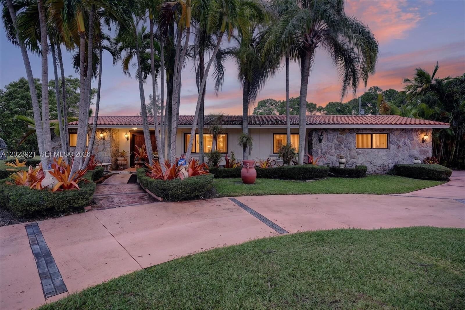 Property Photo:  8461 SW 68th St Rd  FL 33143 