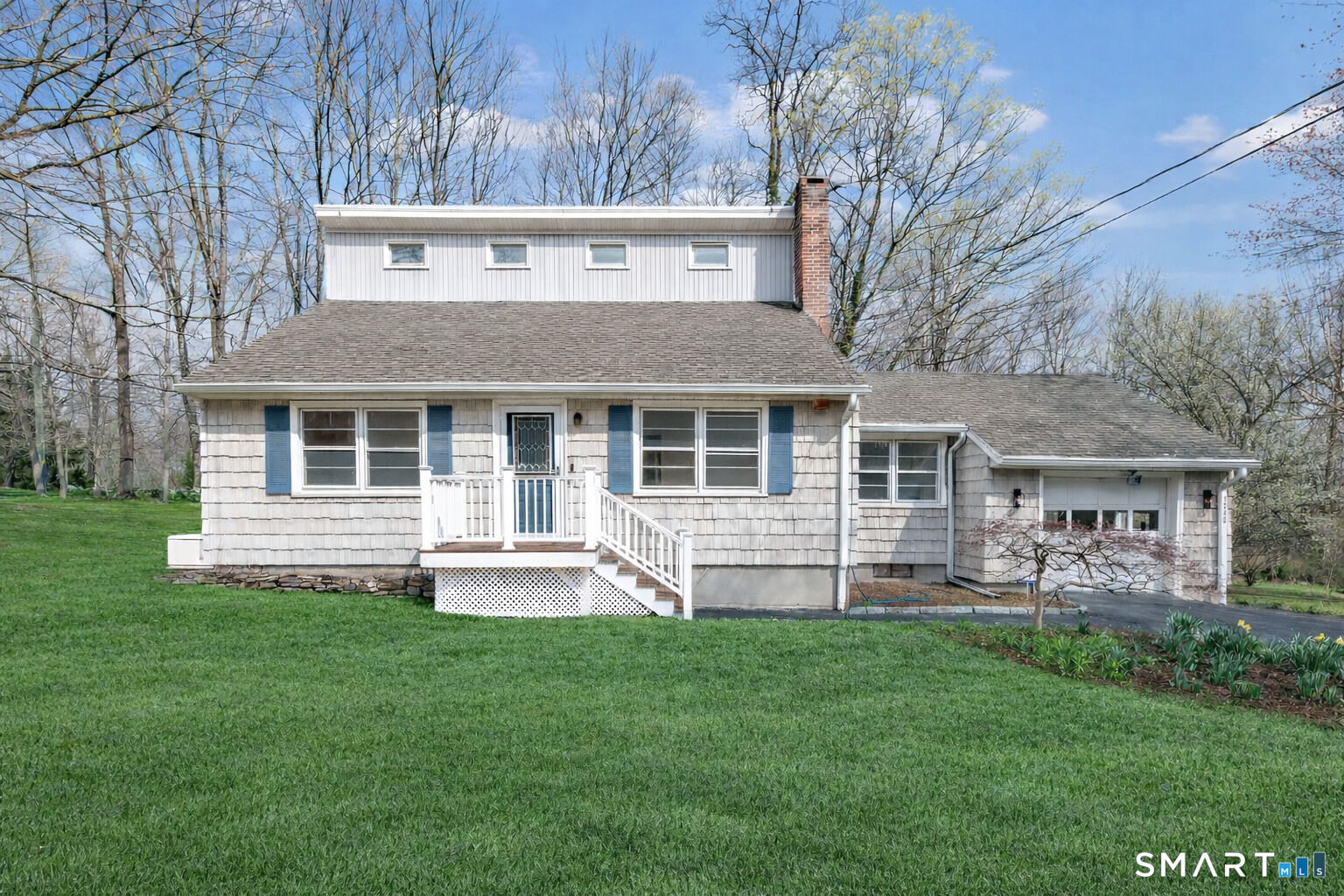 Property Photo:  1240 Monroe Turnpike  CT 06468 