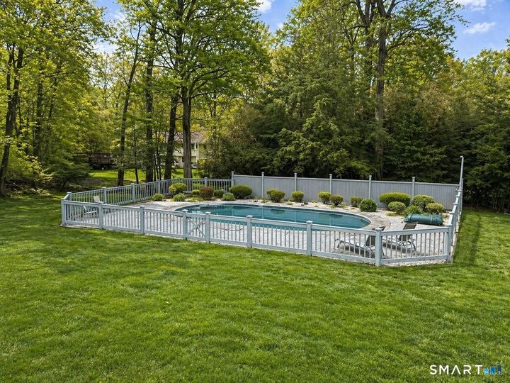 Property Photo:  11 Twin Circle Drive  CT 06880 