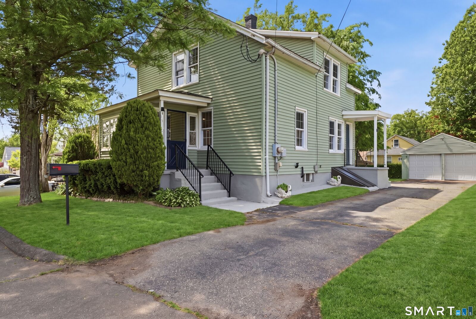 Property Photo:  127 Rangely Street  CT 06516 