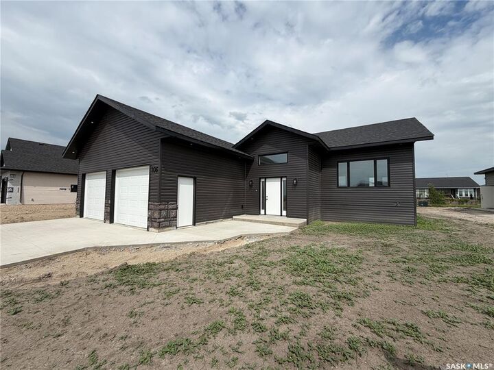 Property Photo: 106 Lakewood Drive SK S0K 2A0