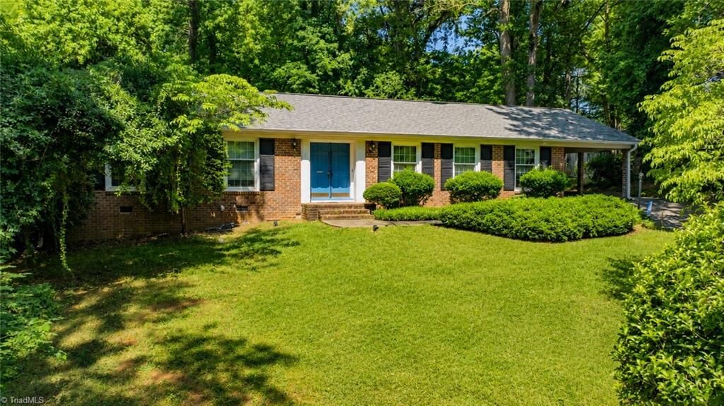 Property Photo: 13 Mayflower Lane NC 27295
