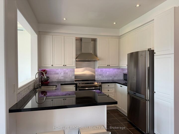 Property Photo: 49 Staglin Court ON L6C 0K8