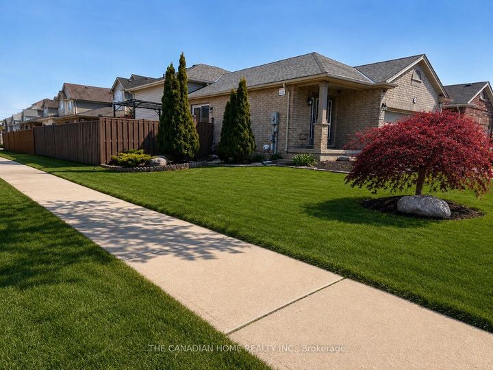 Property Photo: 2842 Meadowgate Boulevard ON N6M 1L4