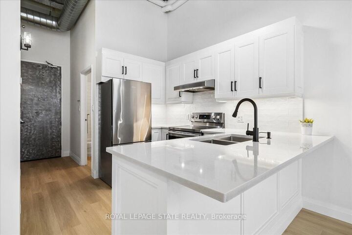 Property Photo:  11 Rebecca Street 105  ON L8R 3H7 