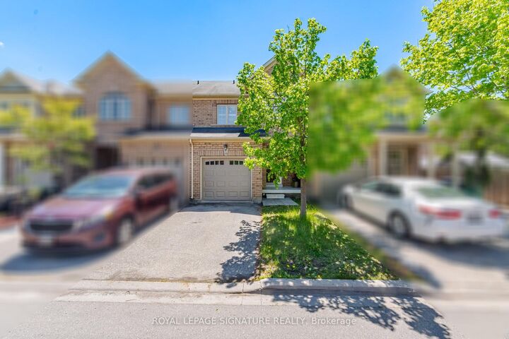 Property Photo: 33 Bay Breeze Drive ON L6R 0M1