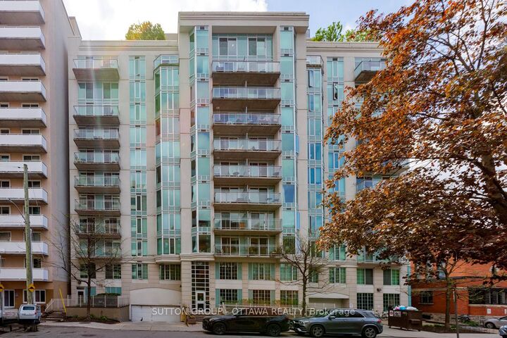Property Photo: 138 Somerset Street W 508 ON K2P 0A3