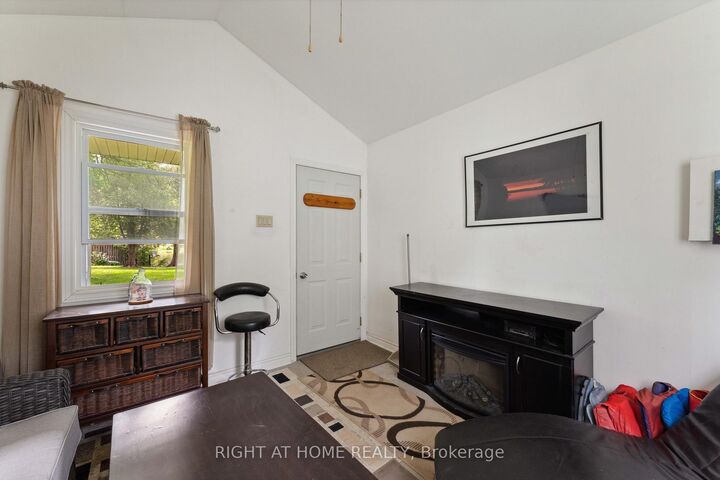 Property Photo: 5171 Severn Pines Crescent ON L0K 2B0