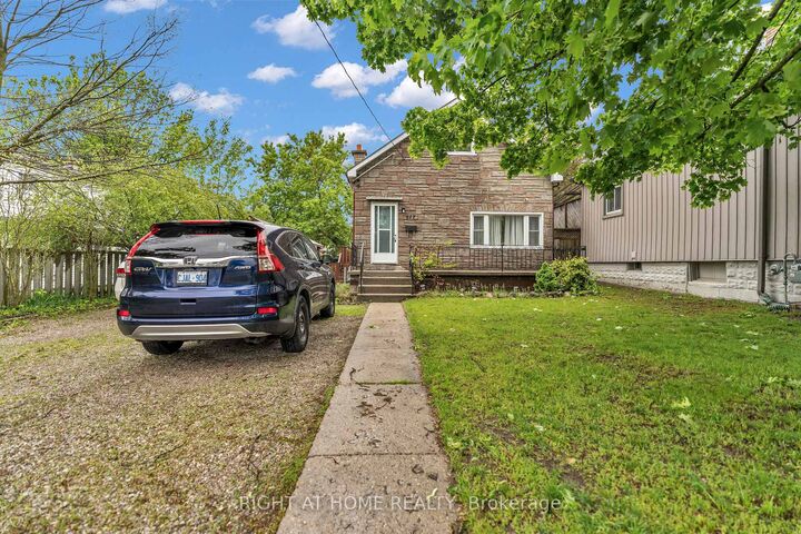 Property Photo: 217 Giles Street ON N5Z 2V9