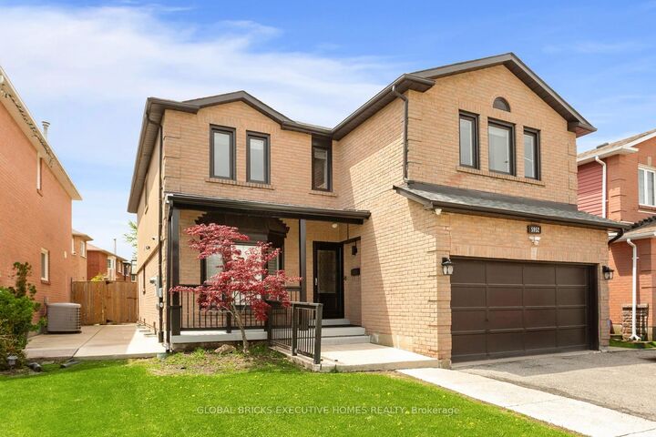 Property Photo: 5952 Grossbeak Drive ON L5N 6B3