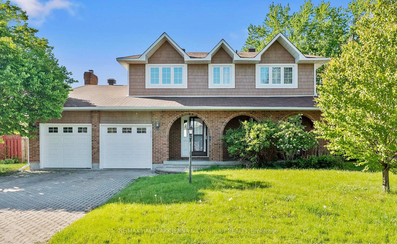 Property Photo: 43 Elke Drive ON K2J 2B9