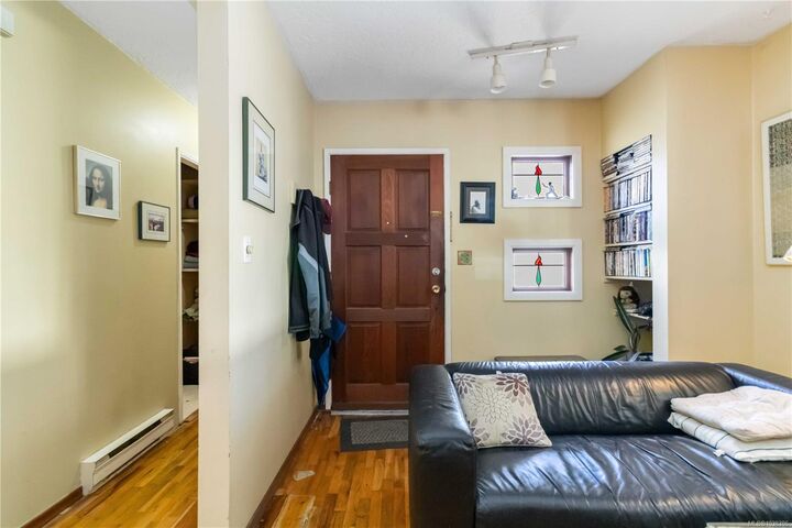 Property Photo: 1415 Lang St BC V8T 2S6