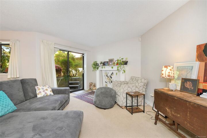 Property Photo:  75 Gorge Rd W 102  BC V9A 7A9 
