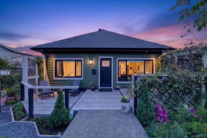 Property Photo: 3198 5th Ave BC V9Y 4J3