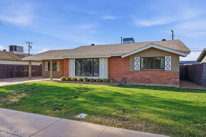 Property Photo: 8426 E Sheridan Street AZ 85257