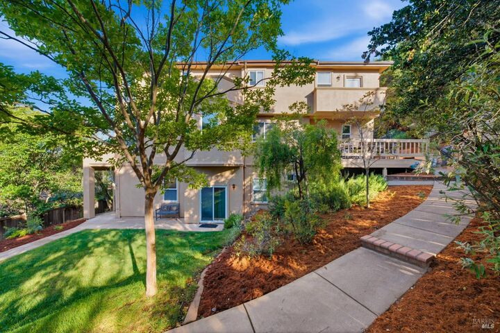 Property Photo:  950 Appleridge Place  CA 94534 